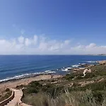 Two Bedroom Seafront 아파트